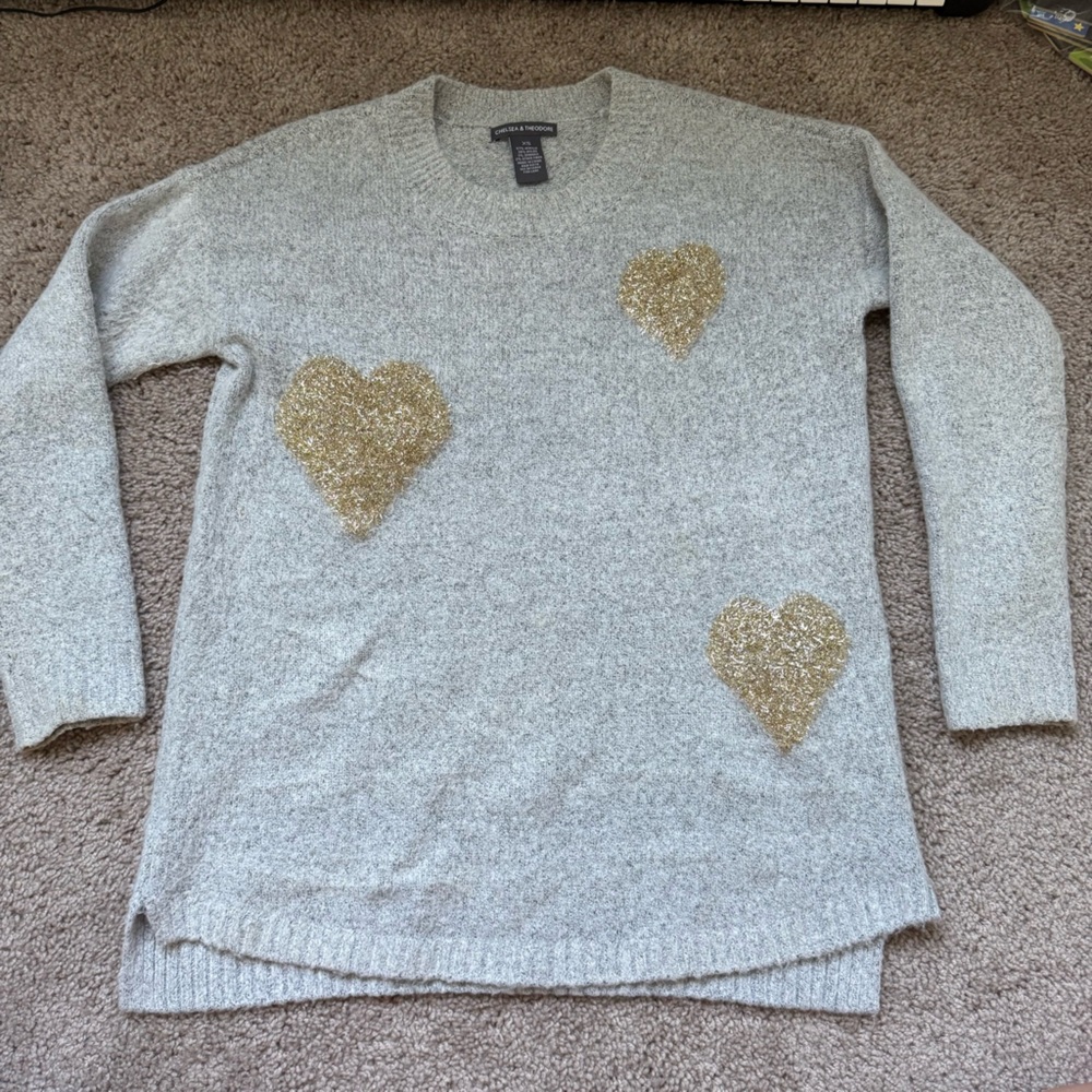 Chelsea & Theodore Gray and Gold Heart Crew Neck Sweater xs